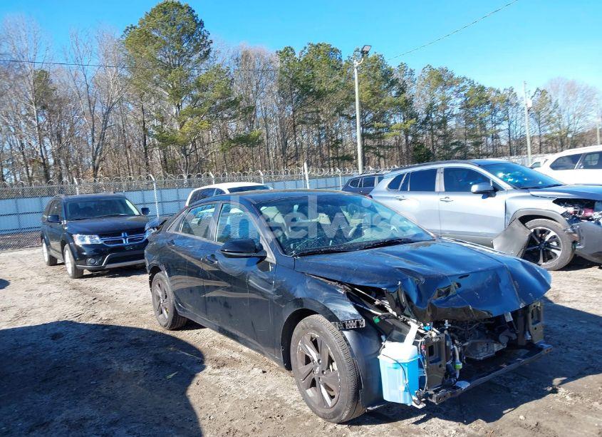 2023 Hyundai Elantra SEL (VIN 5NPLM4AG8PH105581) main photo