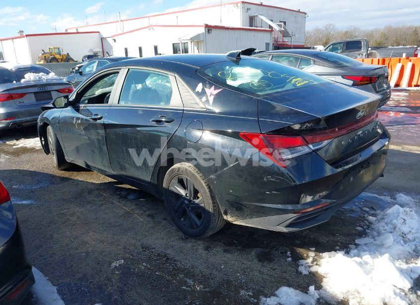 Photo 3 of 2021 Hyundai Elantra SEL (VIN 5NPLM4AG9MH001452)