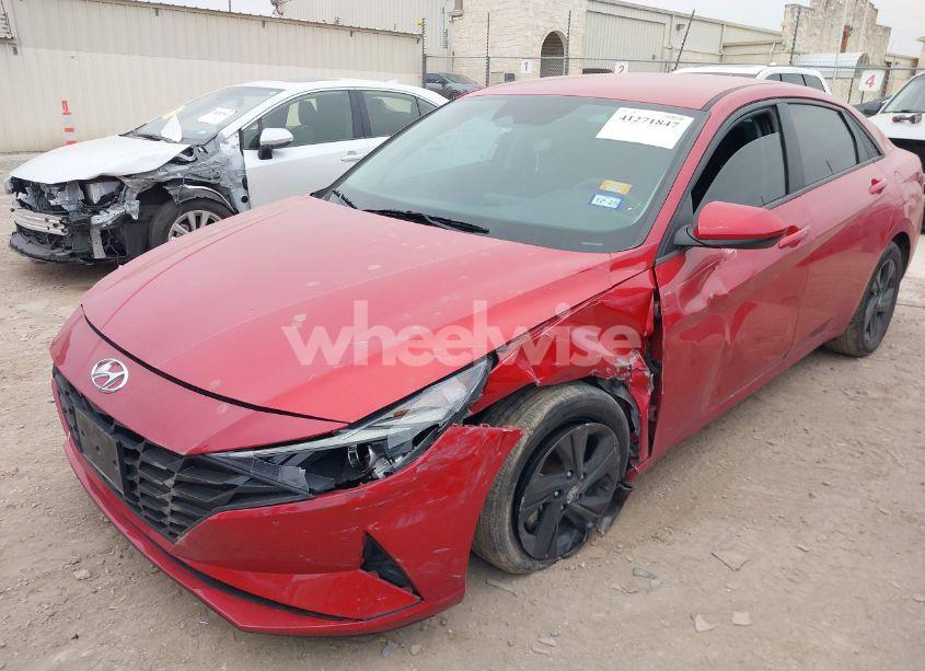 Photo 2 of 2022 Hyundai Elantra SEL (VIN 5NPLM4AG9NH063936)