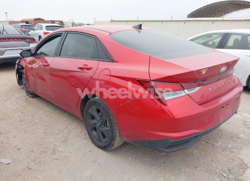 Photo 3 of 2022 Hyundai Elantra SEL (VIN 5NPLM4AG9NH063936)