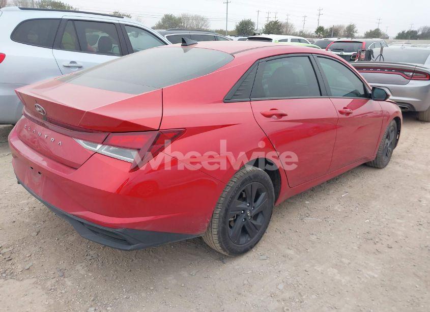 Photo 4 of 2022 Hyundai Elantra SEL (VIN 5NPLM4AG9NH063936)