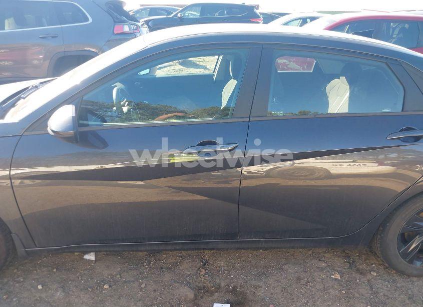 Photo 14 of 2022 Hyundai Elantra SEL (VIN 5NPLM4AG9NH065217)