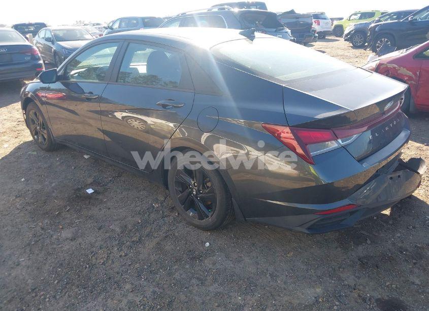 Photo 3 of 2022 Hyundai Elantra SEL (VIN 5NPLM4AG9NH065217)
