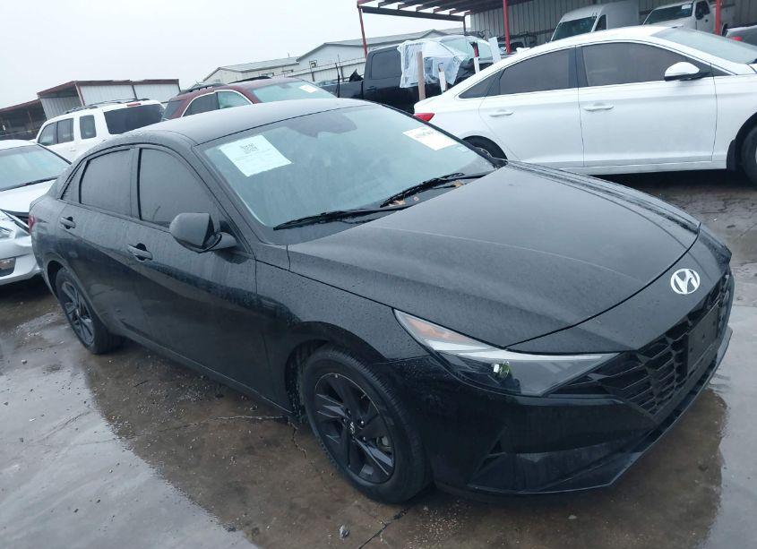 2022 Hyundai Elantra SEL (VIN 5NPLM4AG9NH071065) main photo