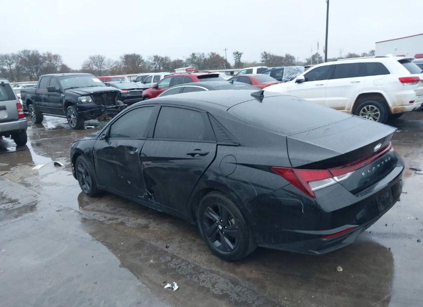 Photo 3 of 2022 Hyundai Elantra SEL (VIN 5NPLM4AG9NH071065)