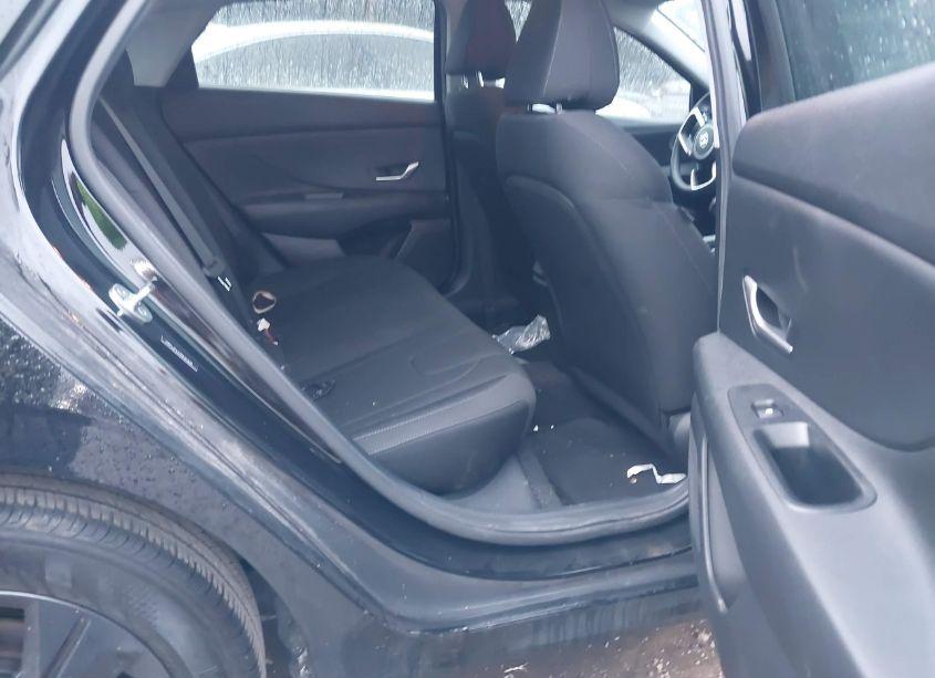 Photo 8 of 2022 Hyundai Elantra SEL (VIN 5NPLM4AG9NH071065)