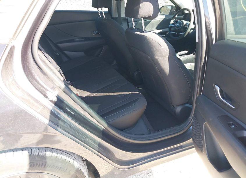 Photo 8 of 2022 Hyundai Elantra SEL (VIN 5NPLM4AG9NH076623)