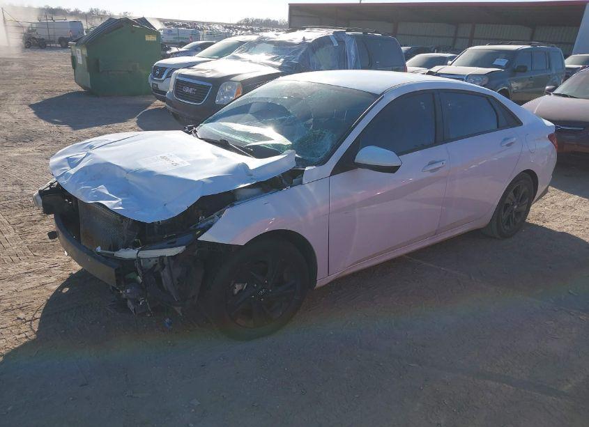 Photo 2 of 2023 Hyundai Elantra SEL (VIN 5NPLM4AG9PH094817)