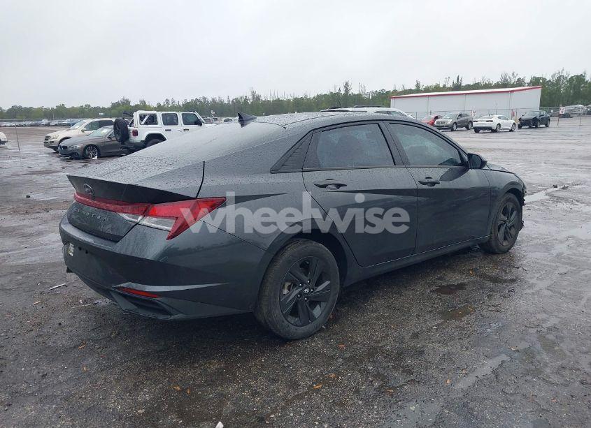 Photo 4 of 2021 Hyundai Elantra SEL (VIN 5NPLM4AGXMH036792)