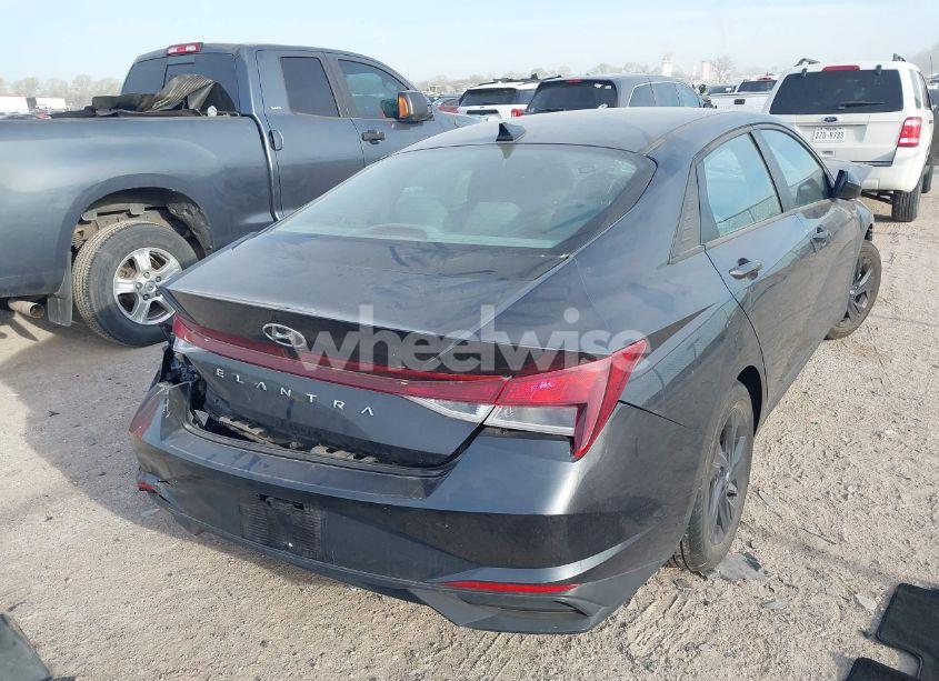Photo 4 of 2021 Hyundai Elantra SEL (VIN 5NPLM4AGXMH044701)