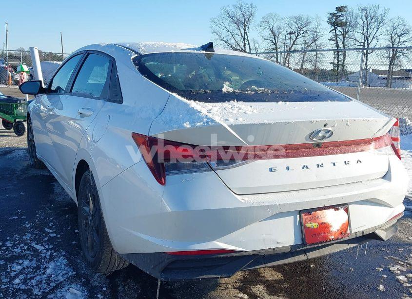 Photo 3 of 2022 Hyundai Elantra SEL (VIN 5NPLM4AGXNH066067)