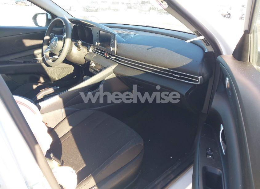 Photo 5 of 2022 Hyundai Elantra SEL (VIN 5NPLM4AGXNH066067)