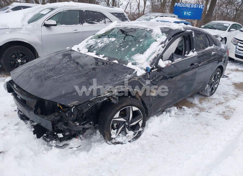 Photo 2 of 2022 Hyundai Elantra SEL (VIN 5NPLN4AG1NH053124)