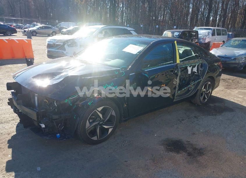 Photo 2 of 2021 Hyundai Elantra SEL (VIN 5NPLN4AG2MH022690)