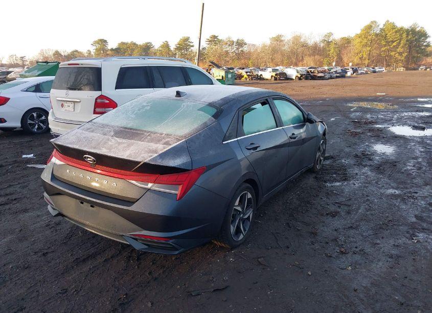 Photo 4 of 2021 Hyundai Elantra SEL (VIN 5NPLN4AG3MH025582)