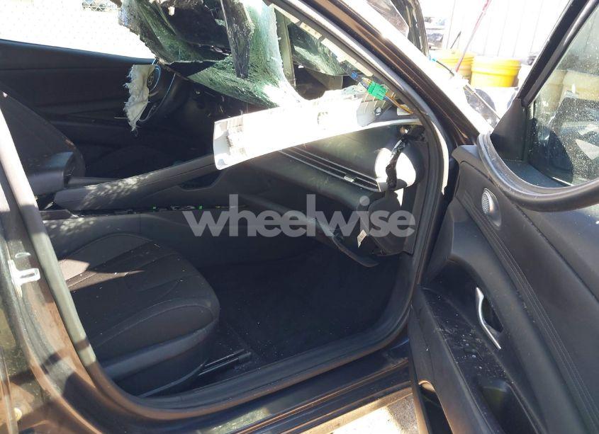 Photo 5 of 2022 Hyundai Elantra SEL (VIN 5NPLN4AG8NH066906)