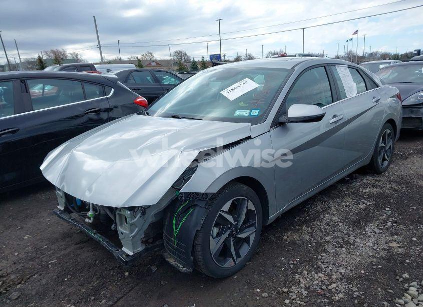 Photo 2 of 2022 Hyundai Elantra SEL (VIN 5NPLN4AG9NH078241)