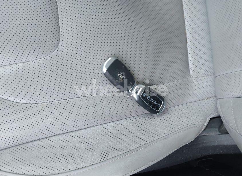 Photo 11 of 2022 Hyundai Elantra LIMITED (VIN 5NPLP4AG5NH073516)