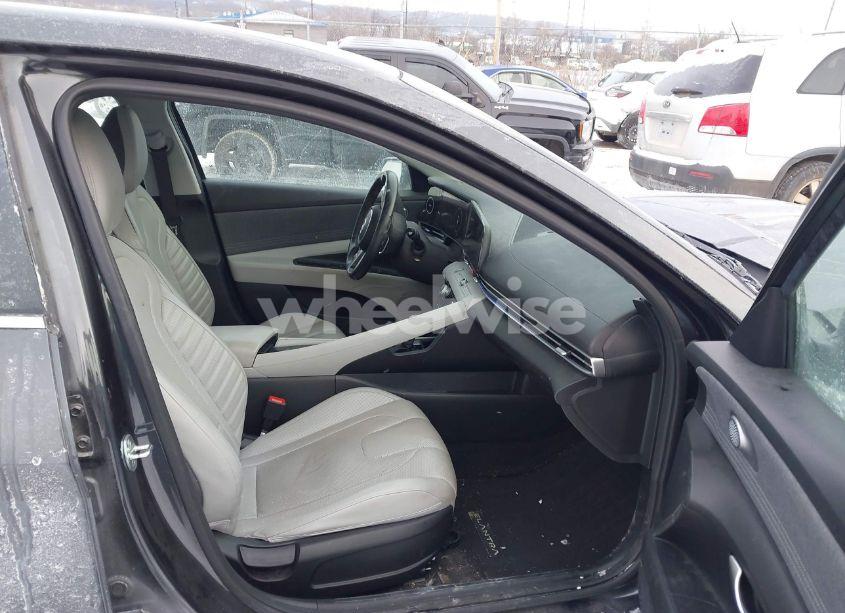 Photo 5 of 2022 Hyundai Elantra LIMITED (VIN 5NPLP4AG5NH073516)