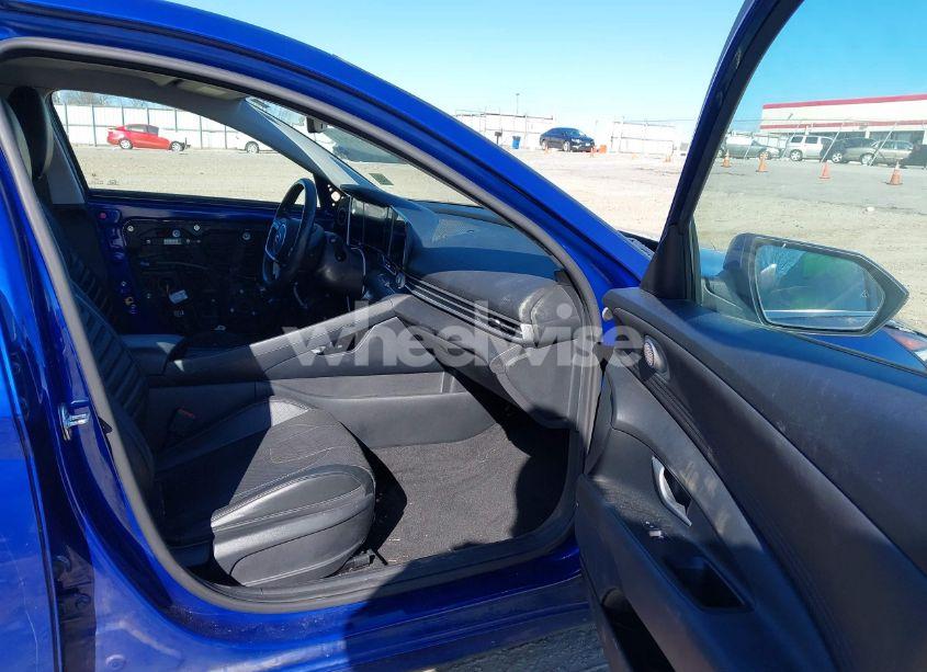 Photo 5 of 2021 Hyundai Elantra LIMITED (VIN 5NPLP4AG6MH009435)