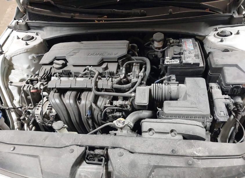 Photo 10 of 2022 Hyundai Elantra LIMITED (VIN 5NPLP4AGXNH070076)