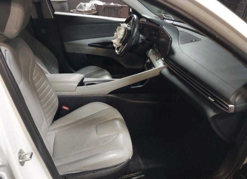 Photo 5 of 2022 Hyundai Elantra LIMITED (VIN 5NPLP4AGXNH070076)