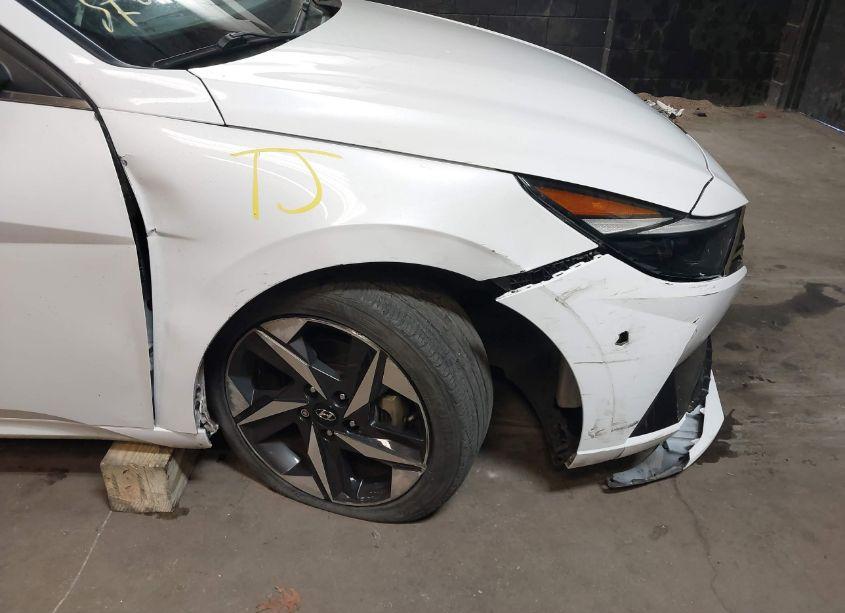 Photo 6 of 2022 Hyundai Elantra LIMITED (VIN 5NPLP4AGXNH070076)