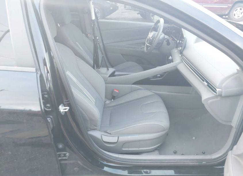 Photo 5 of 2022 Hyundai Elantra SEL (VIN 5NPLS4AG1NH074127)