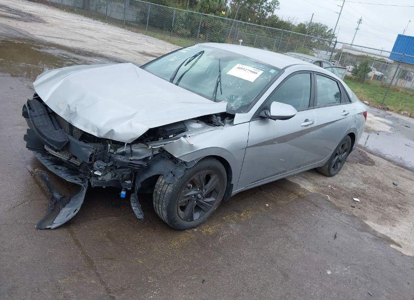 Photo 2 of 2021 Hyundai Elantra SEL (VIN 5NPLS4AG2MH051972)