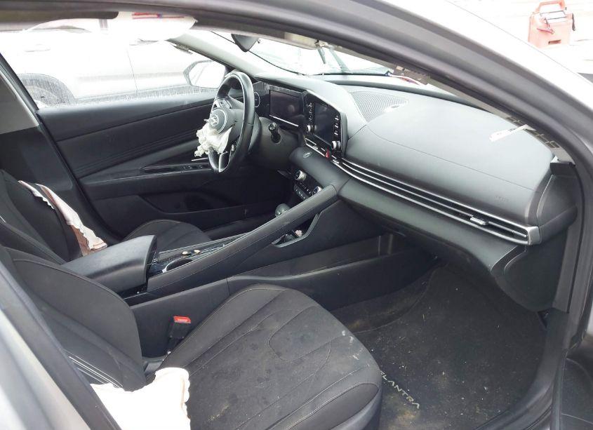 Photo 5 of 2021 Hyundai Elantra SEL (VIN 5NPLS4AG2MH051972)