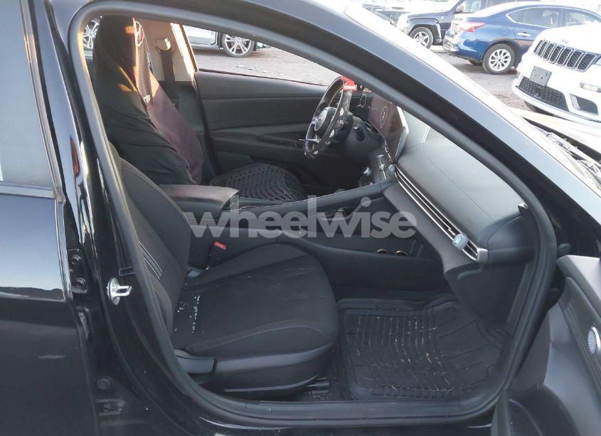 Photo 5 of 2023 Hyundai Elantra SEL (VIN 5NPLS4AG2PH105596)