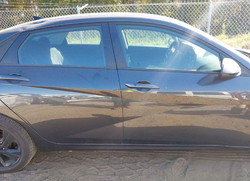 Photo 13 of 2022 Hyundai Elantra SEL (VIN 5NPLS4AG3NH086926)