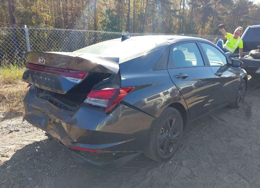 Photo 4 of 2022 Hyundai Elantra SEL (VIN 5NPLS4AG3NH086926)