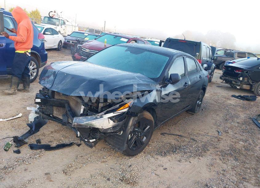 Photo 2 of 2022 Hyundai Elantra SEL (VIN 5NPLS4AG4NH071528)