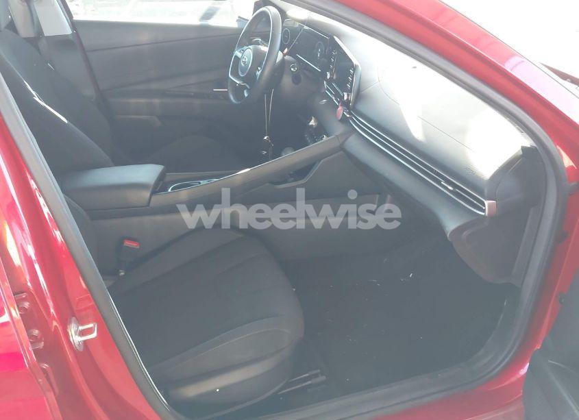 Photo 5 of 2022 Hyundai Elantra SEL (VIN 5NPLS4AG4NH081038)