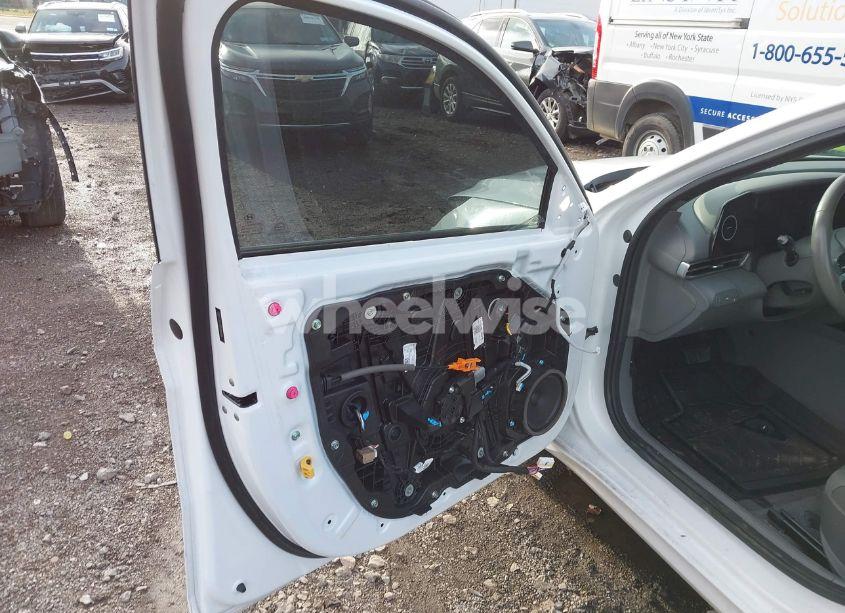 Photo 20 of 2023 Hyundai Elantra SEL (VIN 5NPLS4AG4PH106684)