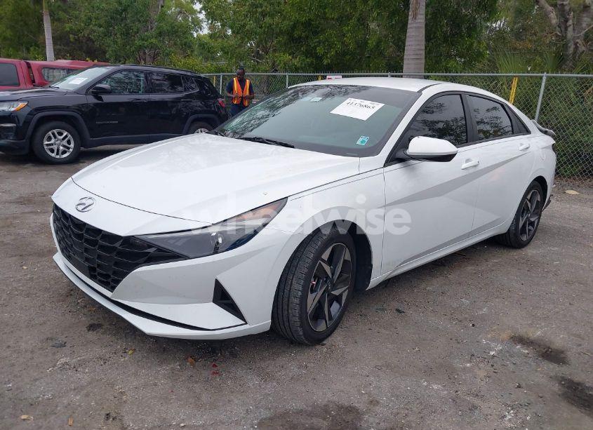 Photo 2 of 2023 Hyundai Elantra SEL (VIN 5NPLS4AG5PH090737)