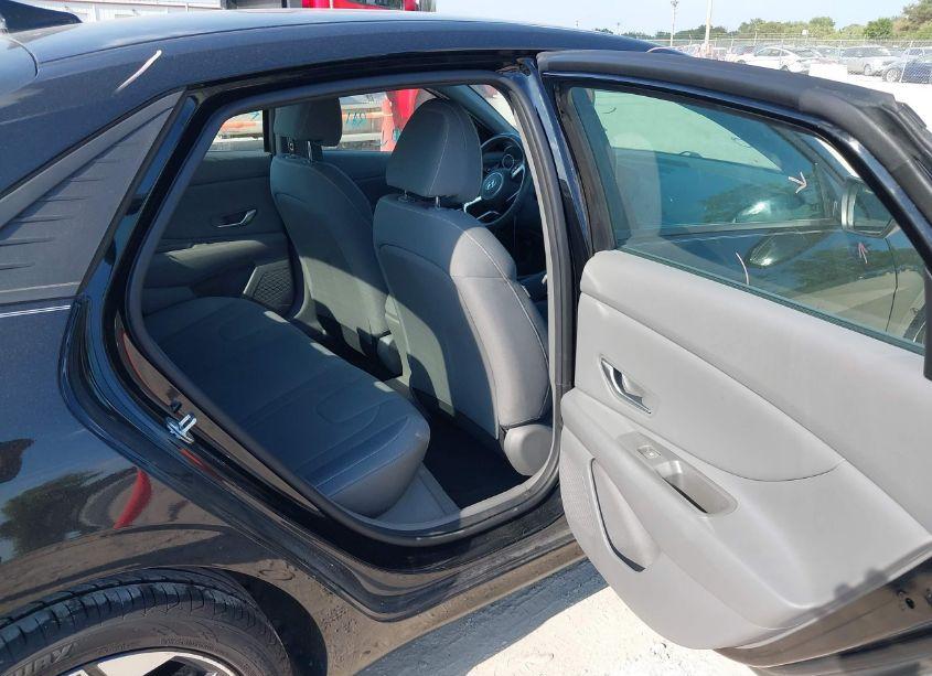 Photo 8 of 2023 Hyundai Elantra SEL (VIN 5NPLS4AG5PH112204)