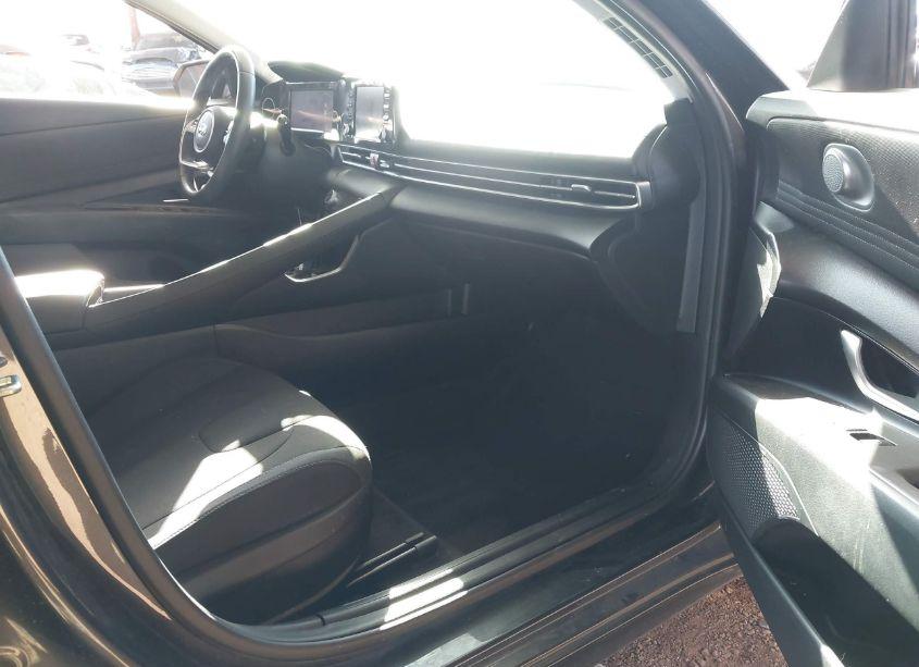 Photo 5 of 2021 Hyundai Elantra SEL (VIN 5NPLS4AG6MH003844)