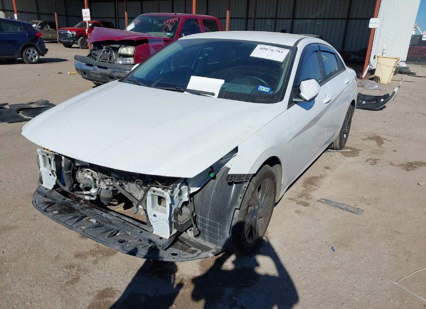 Photo 2 of 2022 Hyundai Elantra SEL (VIN 5NPLS4AG6NH062202)