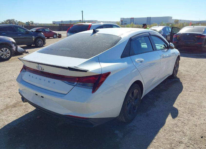 Photo 4 of 2022 Hyundai Elantra SEL (VIN 5NPLS4AG6NH062202)