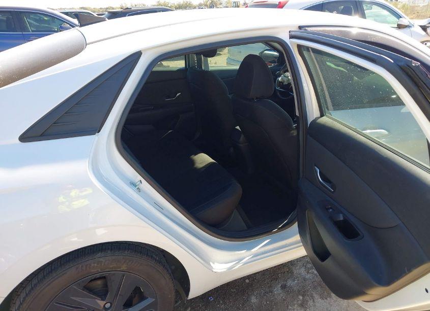 Photo 8 of 2022 Hyundai Elantra SEL (VIN 5NPLS4AG6NH062202)