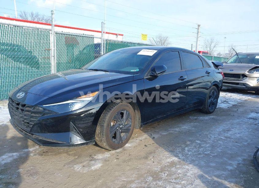 Photo 2 of 2022 Hyundai Elantra SEL (VIN 5NPLS4AG6NH070994)