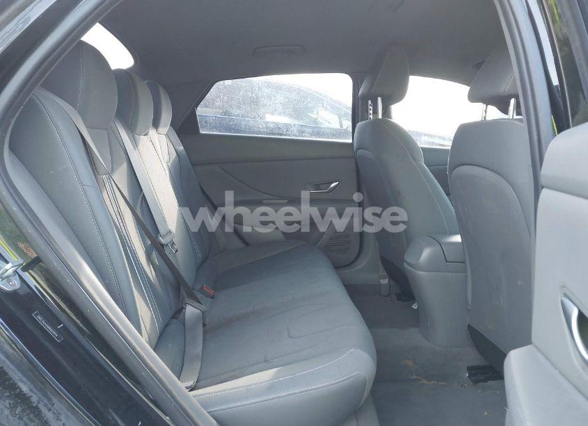 Photo 8 of 2022 Hyundai Elantra SEL (VIN 5NPLS4AG6NH070994)