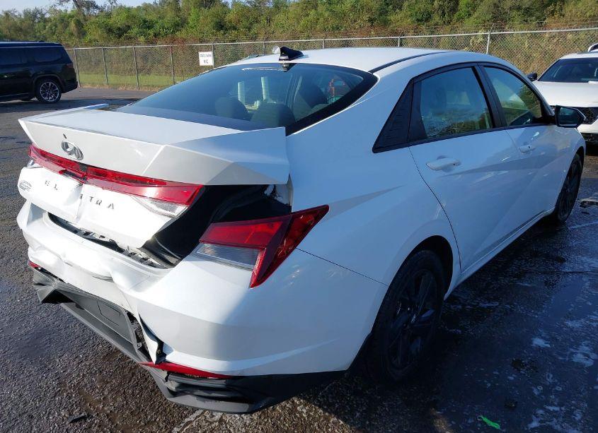Photo 4 of 2022 Hyundai Elantra SEL (VIN 5NPLS4AG6NH079940)