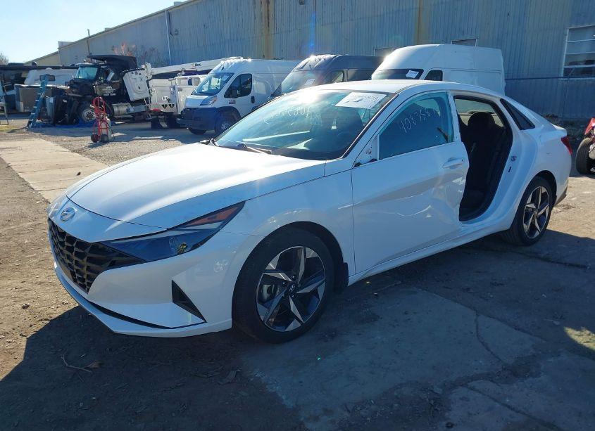Photo 2 of 2023 Hyundai Elantra SEL (VIN 5NPLS4AG6PH091055)