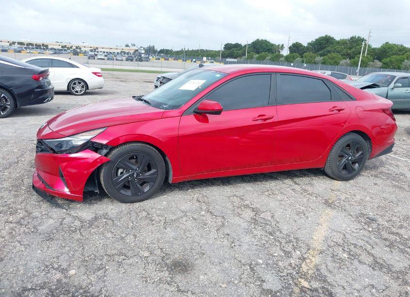 Photo 2 of 2021 Hyundai Elantra SEL (VIN 5NPLS4AG7MH017218)