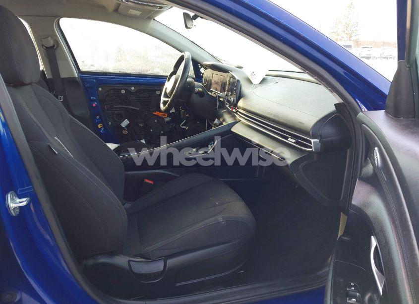 Photo 5 of 2022 Hyundai Elantra SEL (VIN 5NPLS4AG7NH059387)