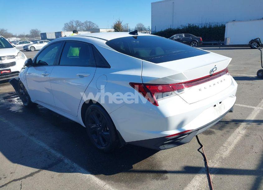 Photo 3 of 2022 Hyundai Elantra SEL (VIN 5NPLS4AG7NH061804)