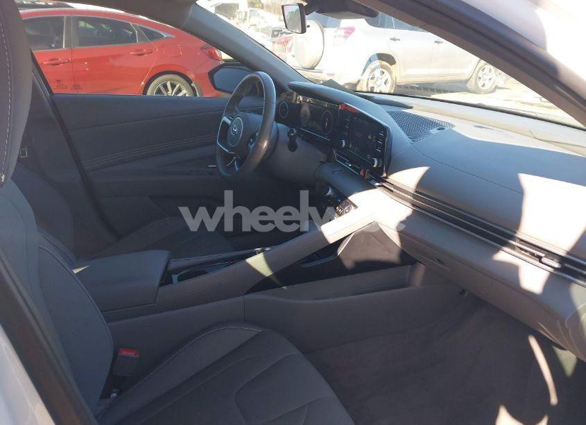 Photo 5 of 2022 Hyundai Elantra SEL (VIN 5NPLS4AG7NH061804)